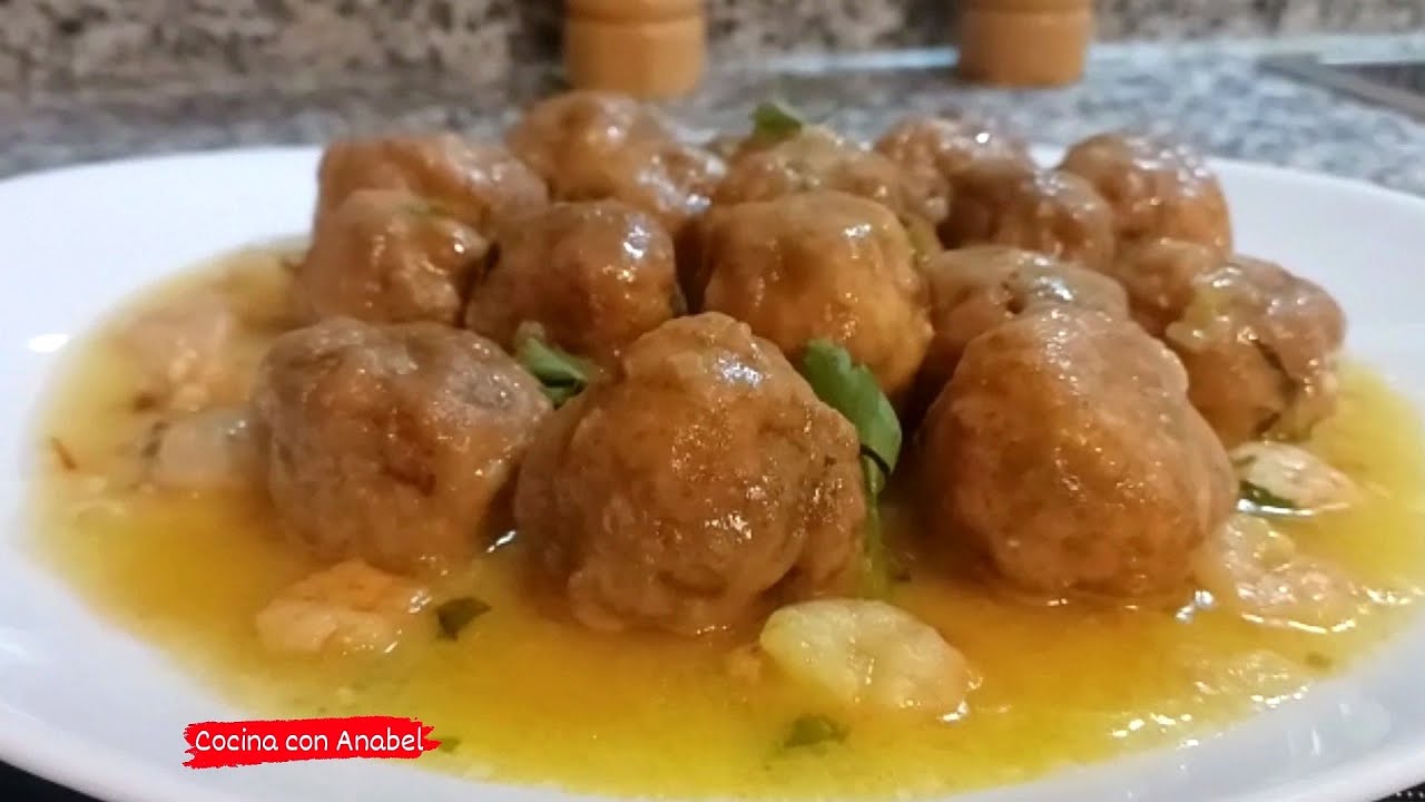 Crujientes albóndigas de pescado y gambas para sorprender en la cocina