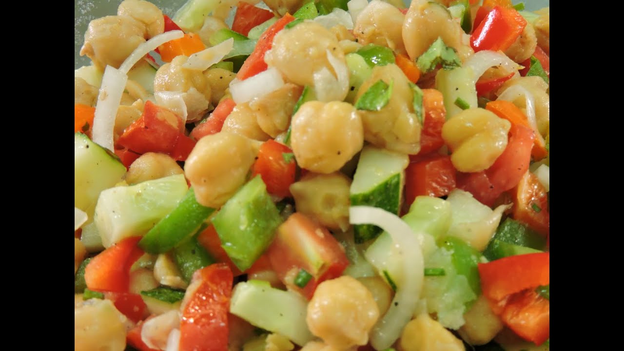 Descubre una deliciosa ensalada de garbanzos de bote para tu dieta