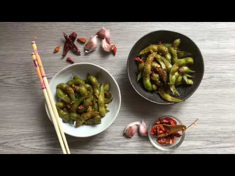 Descubre la auténtica receta japonesa de edamame en solo 3 pasos