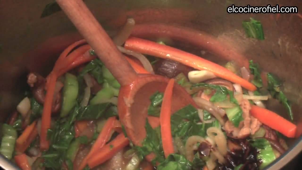 ¿Quieres probar algo nuevo? Prueba la deliciosa sopa de verdura china. ¡No te arrepentirás!